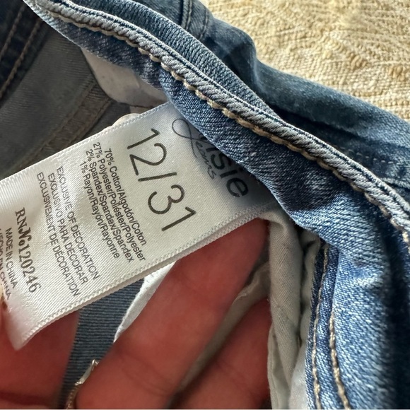 Kensie Straight Leg High Waist Jeans - Picture 2 of 6